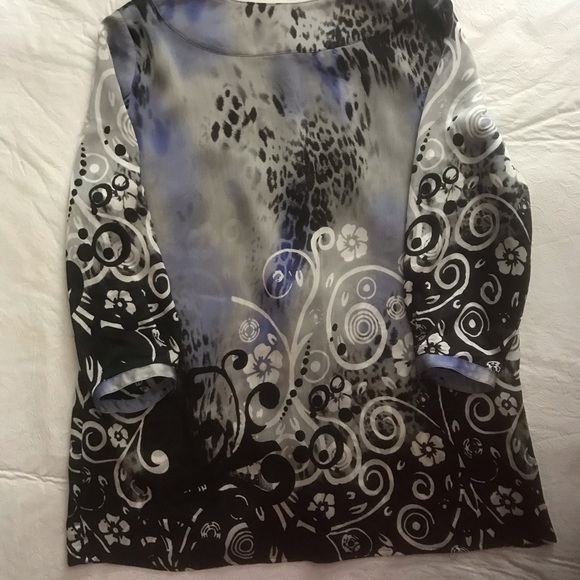 Peter Nygard Ladies Tunic - Picture 5 of 8
